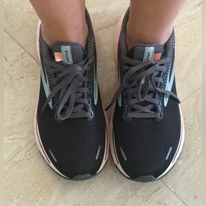 Brooks women’s running shoes, size 7.5 ghost black